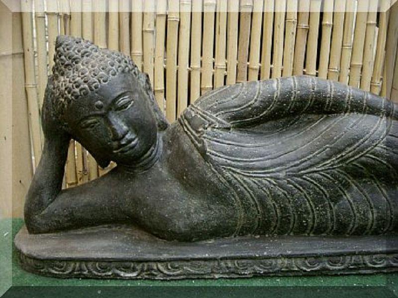 Buddha liegend